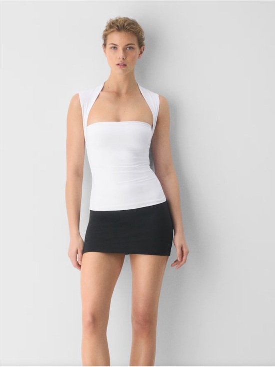 Aritzia Tops - Aritzia White Contour Flourish Clean Girl Aesthetic Top, NWOT